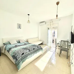 Luna Ensuites Centro Malaga