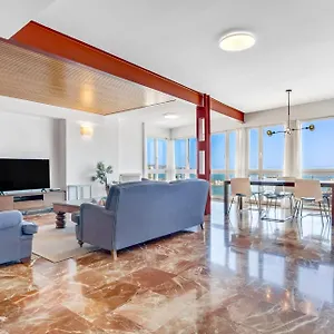 Apartment Alameda De Colon Solo Familias, Malaga
